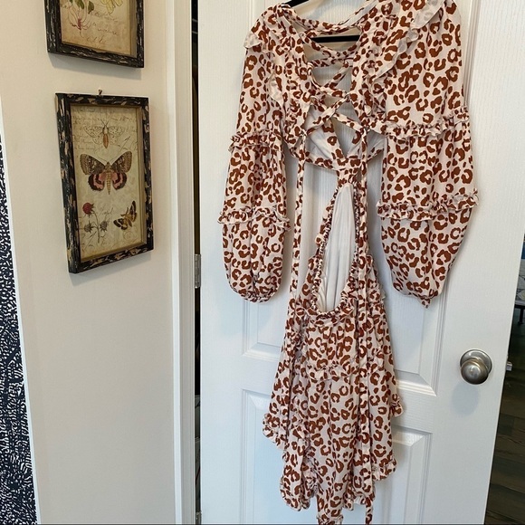 NEW Leopard Print Cutouts Mini Dress Long Sleeves Ruffles Lace Up Back - Picture 3 of 11